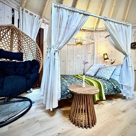 אוהל מפואר Jurta Jura Lesna Przybyslawice (Miechow)